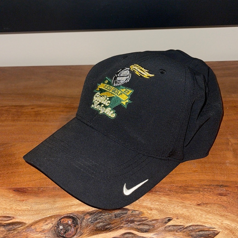 Nike DriFit Collegiate Golf Hat